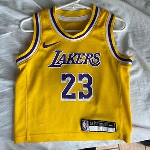 Lebron James jersey / 3T